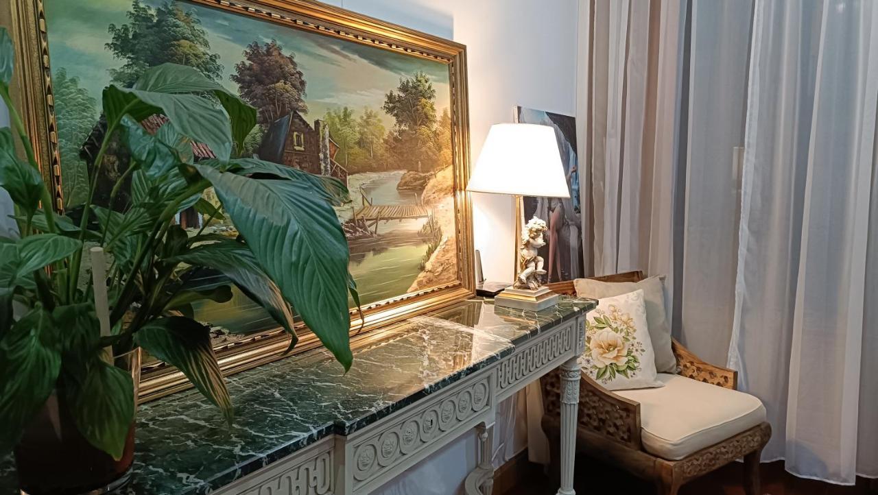Orient Apartment Madrid Bagian luar foto