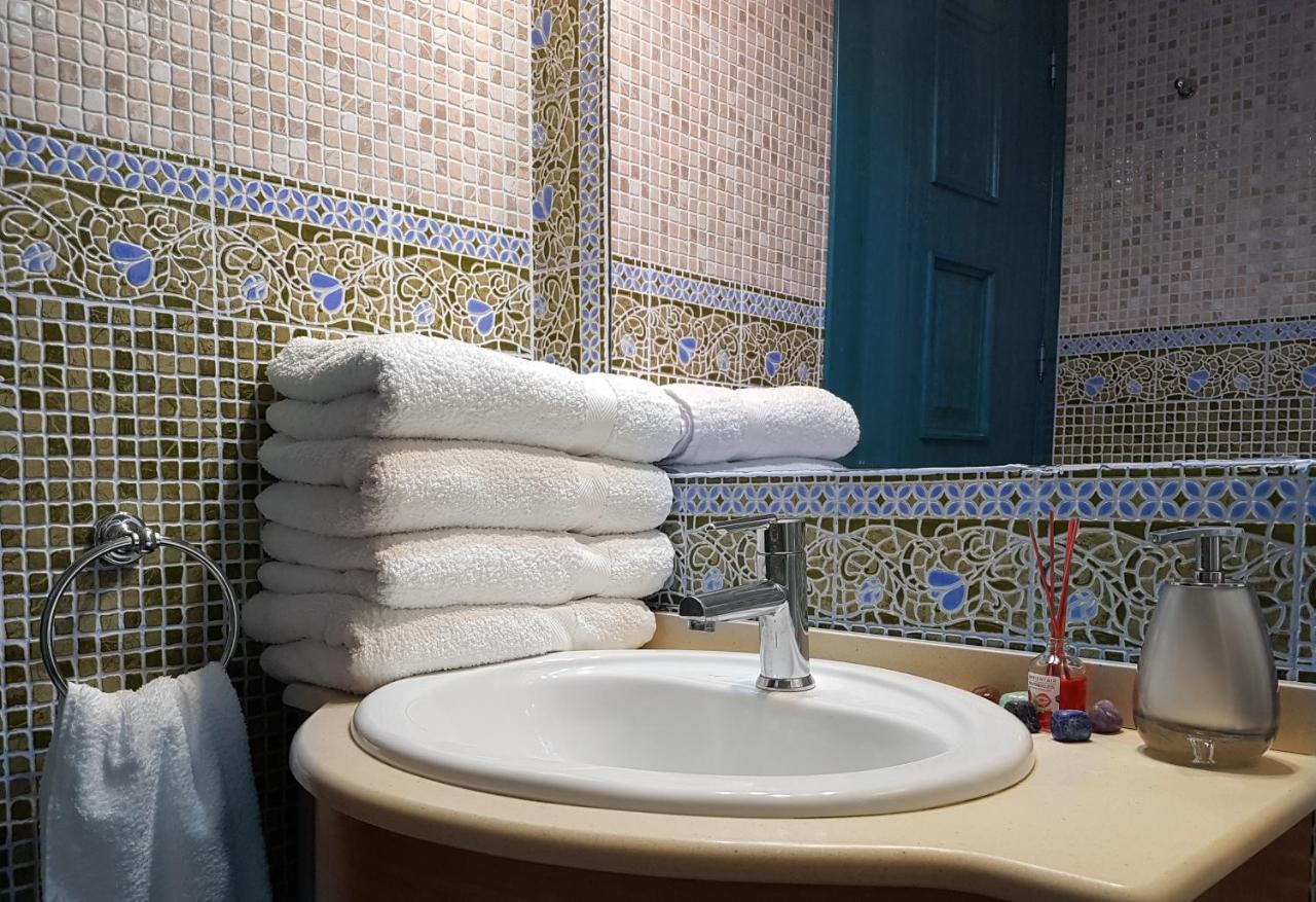 Orient Apartment Madrid Bagian luar foto